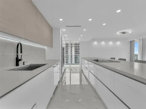 19707 Turnberry Way Aventura FL 33180