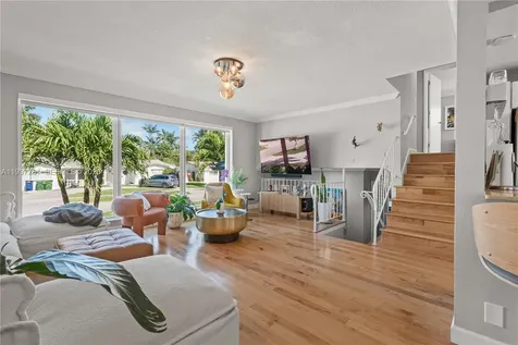 1016 NE 4th Court Hallandale Beach FL 33009