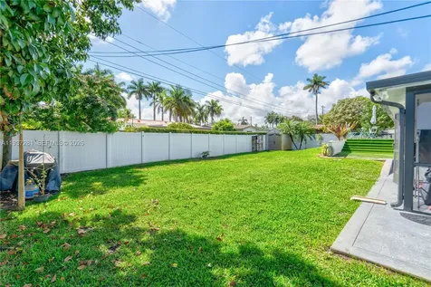1016 NE 4th Court Hallandale Beach FL 33009