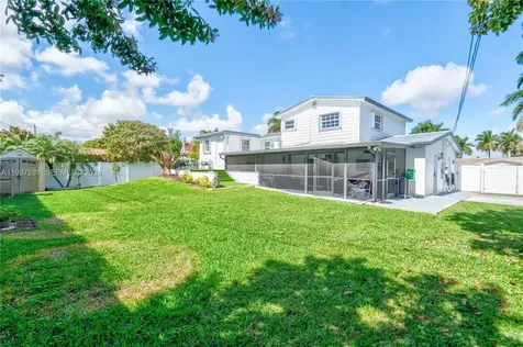 1016 NE 4th Court Hallandale Beach FL 33009