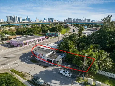 4340 NW 7th Avenue Miami FL 33127
