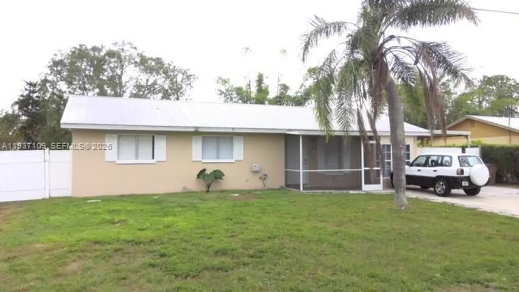 3917 4 Lehigh Acres FL 33971