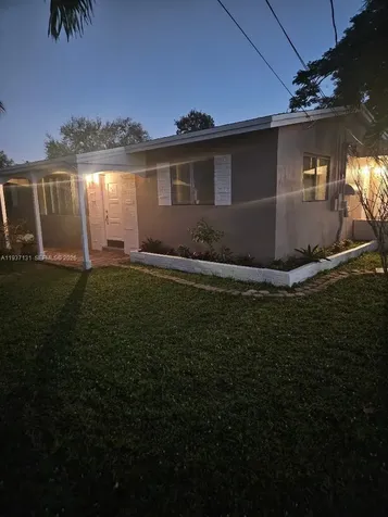 5842 Harding Street Hollywood FL 33021
