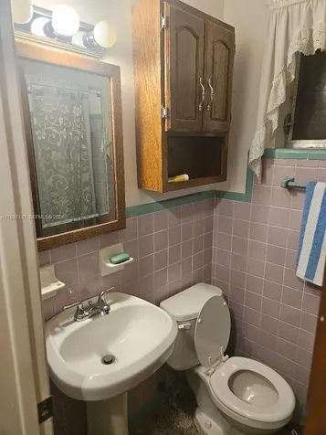 5842 Harding Street Hollywood FL 33021