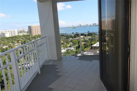 1000 Quayside Terrace Miami FL 33138