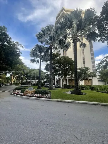 1000 Quayside Terrace Miami FL 33138