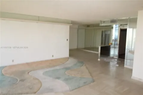 1000 Quayside Terrace Miami FL 33138