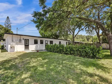 950 SW 29th Street Fort Lauderdale FL 33315