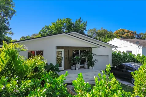 254 NW 43rd Street Miami FL 33127