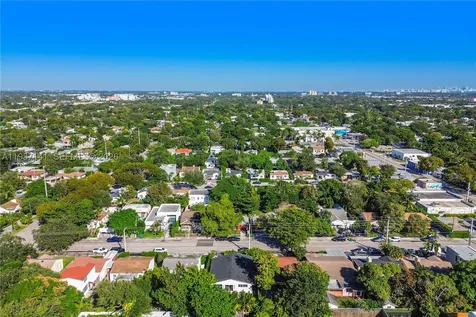 254 NW 43rd Street Miami FL 33127
