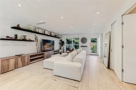 254 NW 43rd Street Miami FL 33127