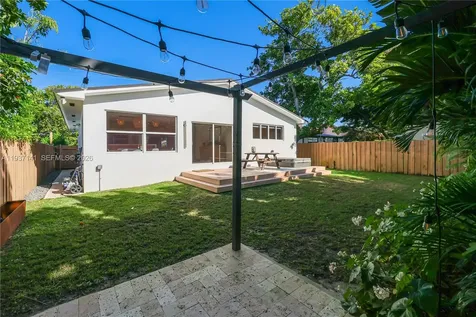 254 NW 43rd Street Miami FL 33127
