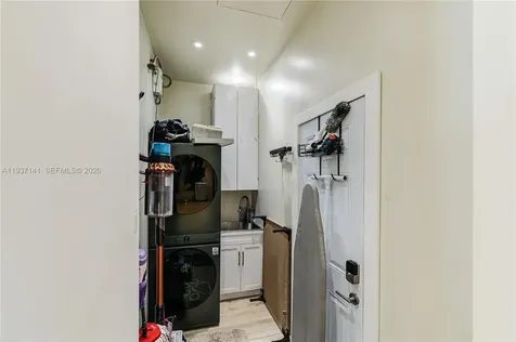 254 NW 43rd Street Miami FL 33127