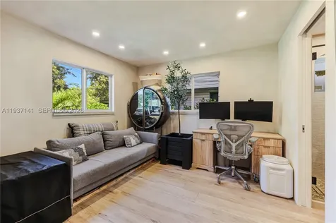 254 NW 43rd Street Miami FL 33127