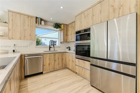 254 NW 43rd Street Miami FL 33127