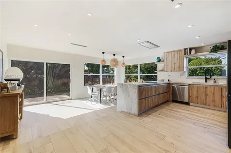 254 NW 43rd Street Miami FL 33127