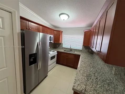 13551 SW 62nd St # 4 Miami FL 33183