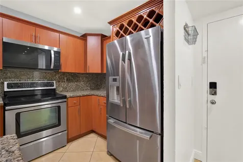 5665 W 20th Avenue Hialeah FL 33012