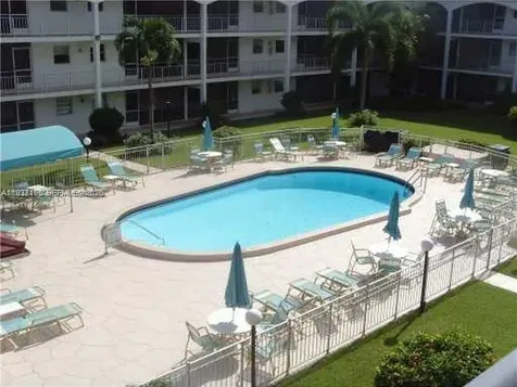 580 Egret Drive Hallandale Beach FL 33009