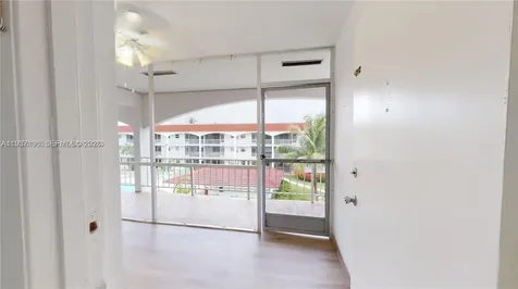 580 Egret Drive Hallandale Beach FL 33009