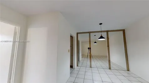 580 Egret Drive Hallandale Beach FL 33009