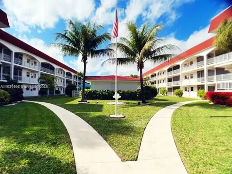 580 Egret Drive Hallandale Beach FL 33009