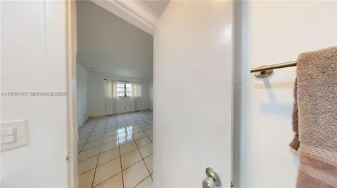 580 Egret Drive Hallandale Beach FL 33009