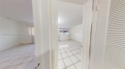 580 Egret Drive Hallandale Beach FL 33009