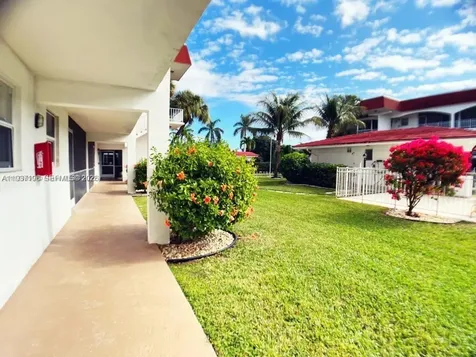 580 Egret Drive Hallandale Beach FL 33009