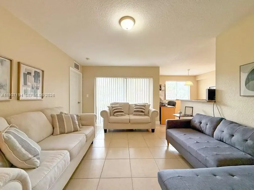 21150 SW 87th Avenue Cutler Bay FL 33189
