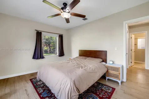 424 NW 53rd Street Miami FL 33127