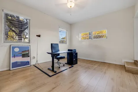 424 NW 53rd Street Miami FL 33127