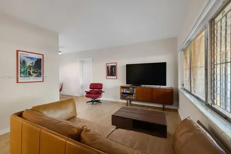 424 NW 53rd Street Miami FL 33127