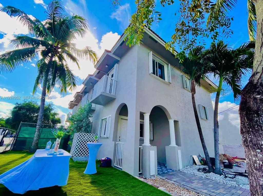 1102 NW 26th Street Miami FL 33127