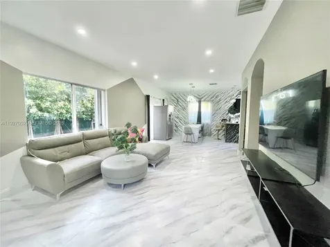 1102 NW 26th Street Miami FL 33127