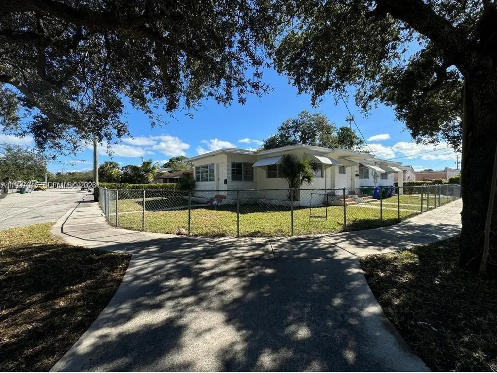 5455 NW NW Miami FL 33127