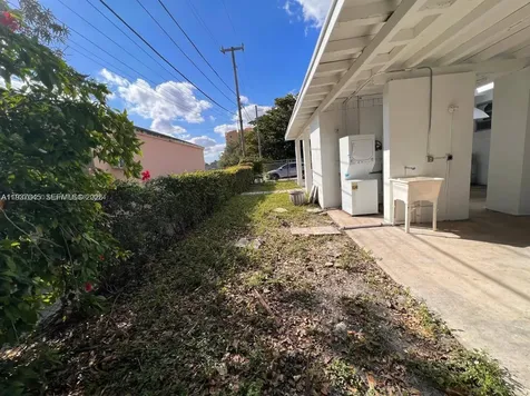 5455 NW NW Miami FL 33127