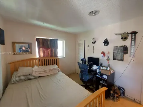 4571 NW 19th Way Tamarac FL 33309