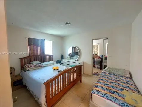 4571 NW 19th Way Tamarac FL 33309