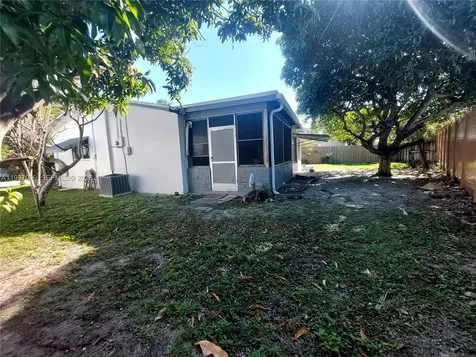 4571 NW 19th Way Tamarac FL 33309