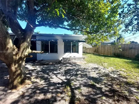 4571 NW 19th Way Tamarac FL 33309