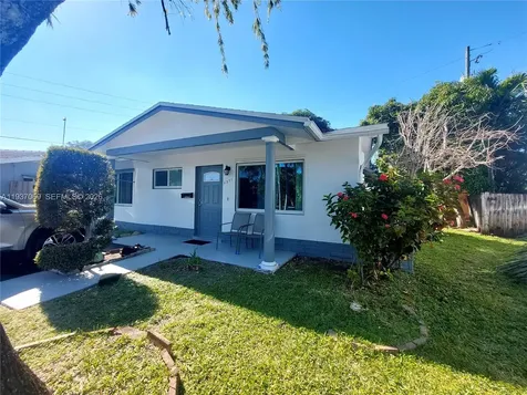 4571 NW 19th Way Tamarac FL 33309