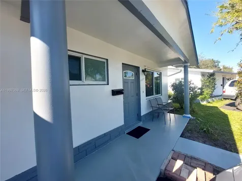 4571 NW 19th Way Tamarac FL 33309