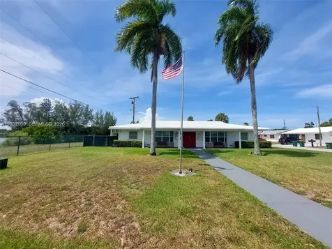 4571 NW 19th Way Tamarac FL 33309