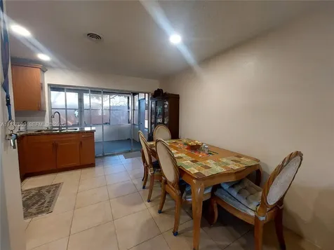4571 NW 19th Way Tamarac FL 33309