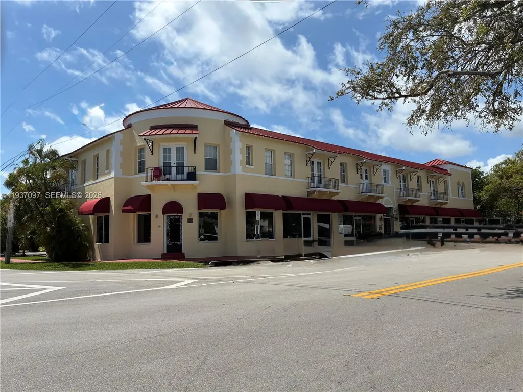 700 W 51st Street Miami Beach FL 33140