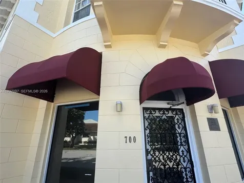 700 W 51st Street Miami Beach FL 33140