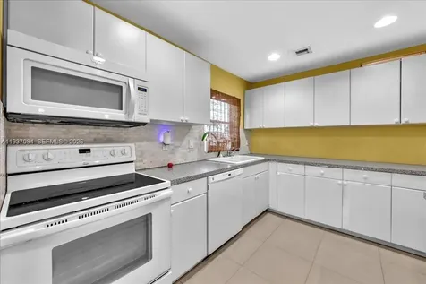 5287 NW 193rd Lane Miami Gardens FL 33055