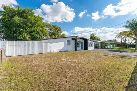 18611 NW 28th Place Miami Gardens FL 33056