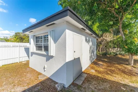 18611 NW 28th Place Miami Gardens FL 33056